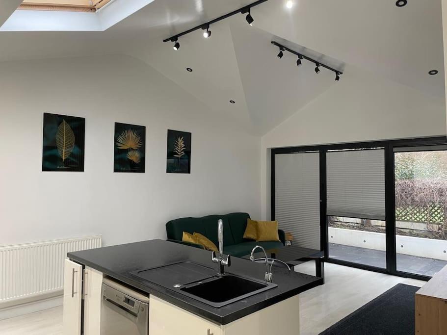 Annex At Orchard House - Strictly No Parties Apartment Barton in the Clay Exterior photo